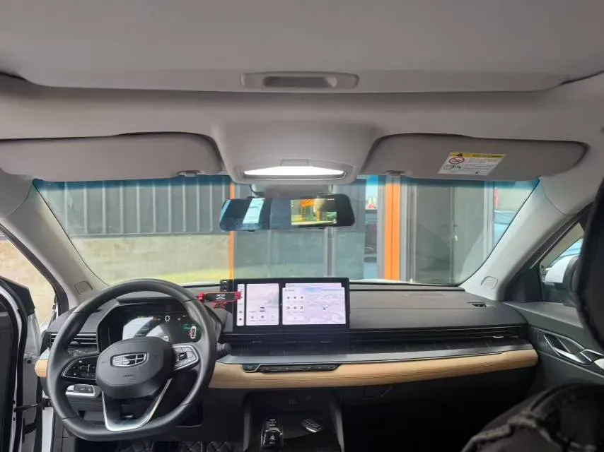 2024 Geely Emgrand L HiP 1.5T 181HP L4 3DHT PHEV 15.5KWH,autocango,china used car exporter,china ev exporter,chinese used car exporter,chinese used ev exporter