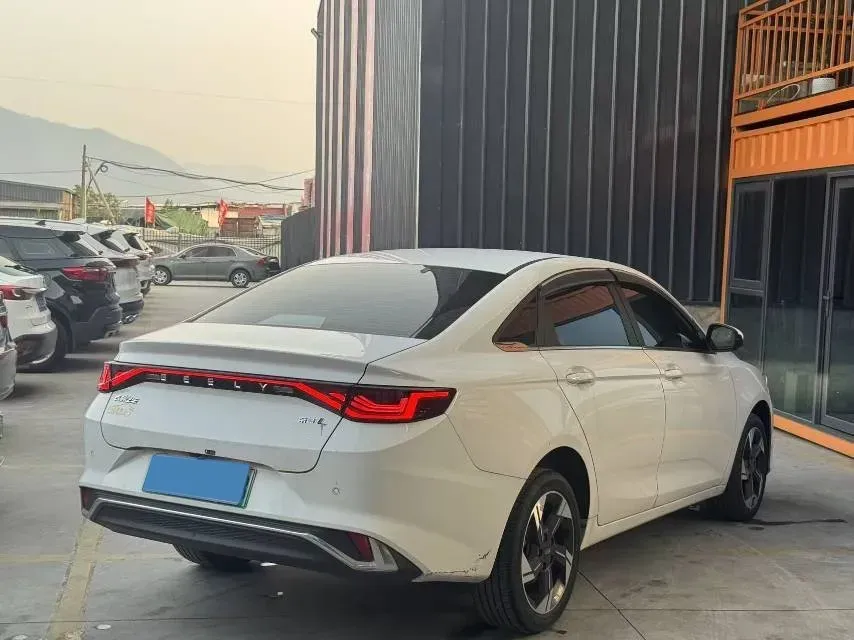2024 Geely Emgrand L HiP 1.5T 181HP L4 3DHT PHEV 15.5KWH,autocango,china used car exporter,china ev exporter,chinese used car exporter,chinese used ev exporter