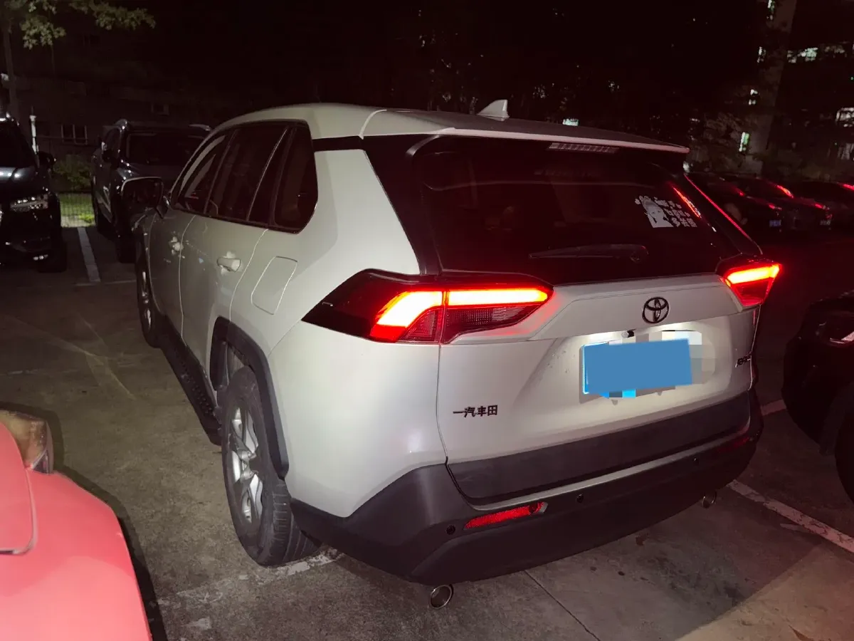 2020 Toyota RAV4 2.0L 171HP L4 CVT,autocango,china used car exporter,china ev exporter,chinese used car exporter,chinese used ev exporter