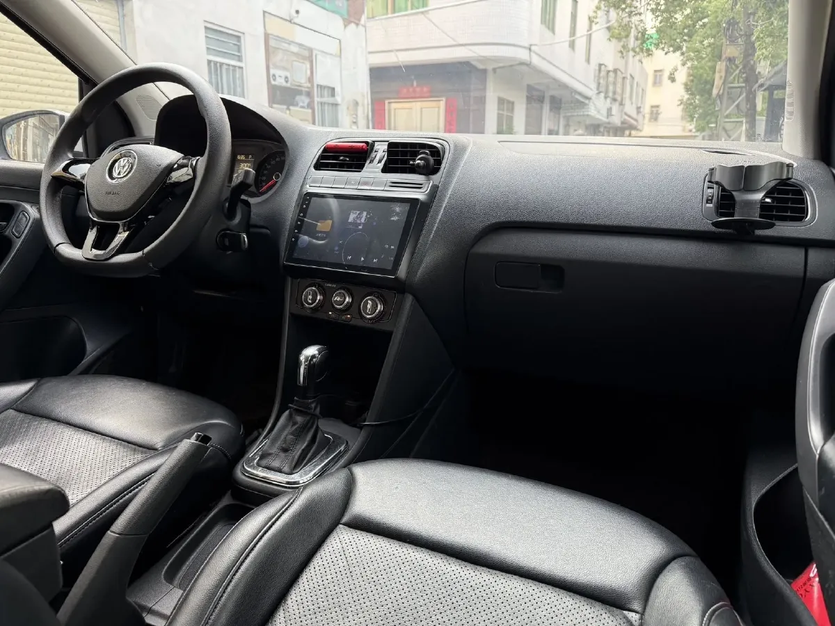 2016 Volkswagen Polo 1.4L 90HP L4 6AT,autocango,china used car exporter,china ev exporter,chinese used car exporter,chinese used ev exporter