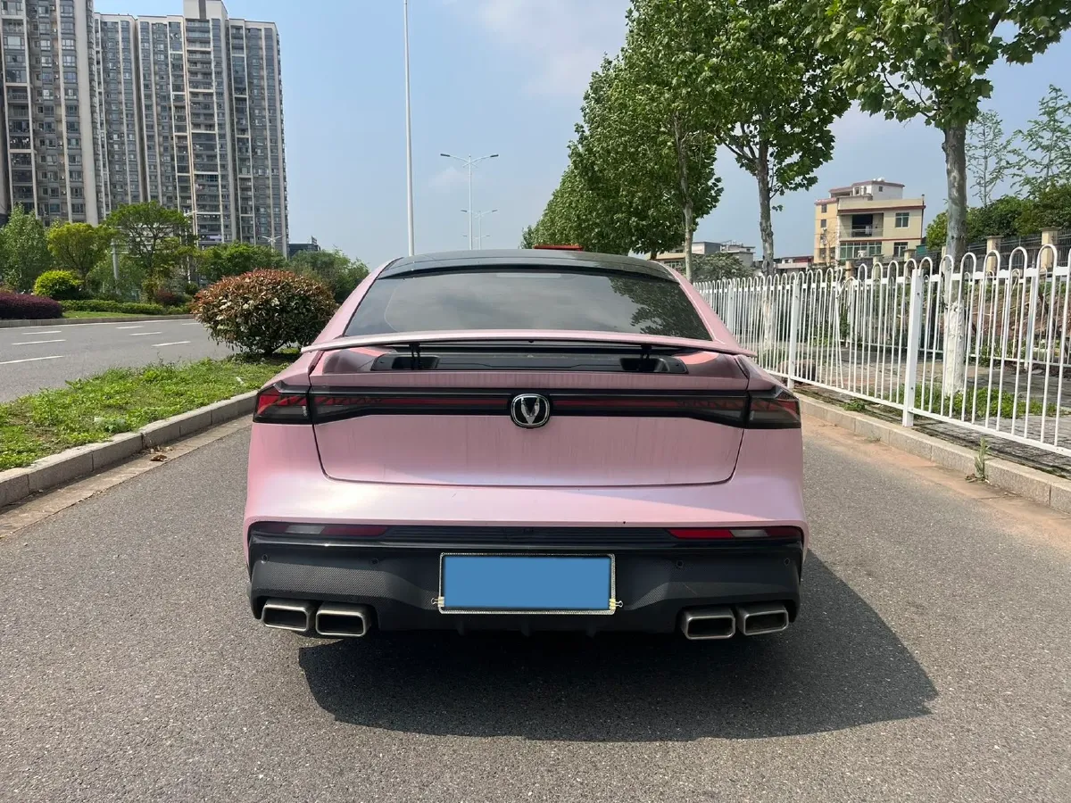 2024 ChangAn UNI-V 1.5T 188HP L4 7DCT,autocango,china used car exporter,china ev exporter,chinese used car exporter,chinese used ev exporter