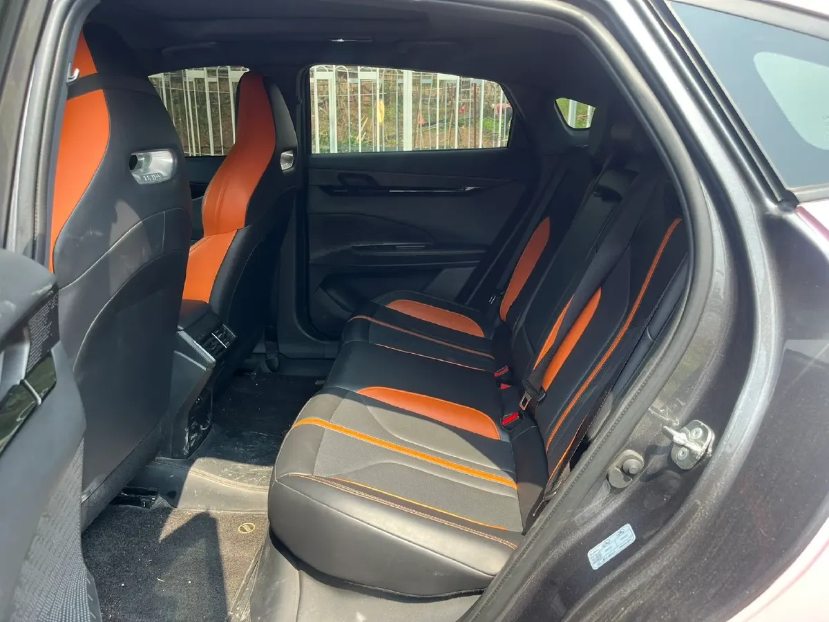 2024 ChangAn UNI-V 1.5T 188HP L4 7DCT,autocango,china used car exporter,china ev exporter,chinese used car exporter,chinese used ev exporter