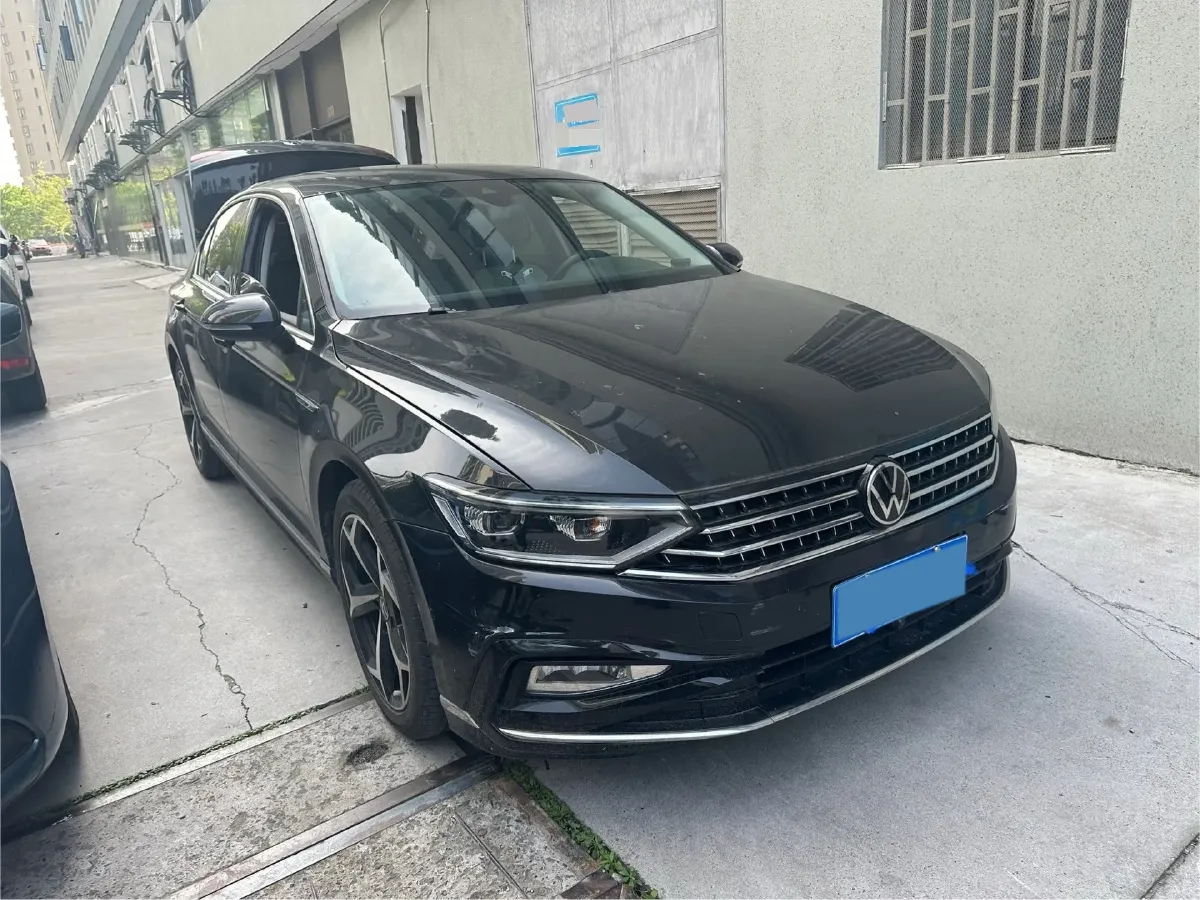 2024 Volkswagen Magotan 2.0T 186HP L4 7DCT,autocango,china used car exporter,china ev exporter,chinese used car exporter,chinese used ev exporter