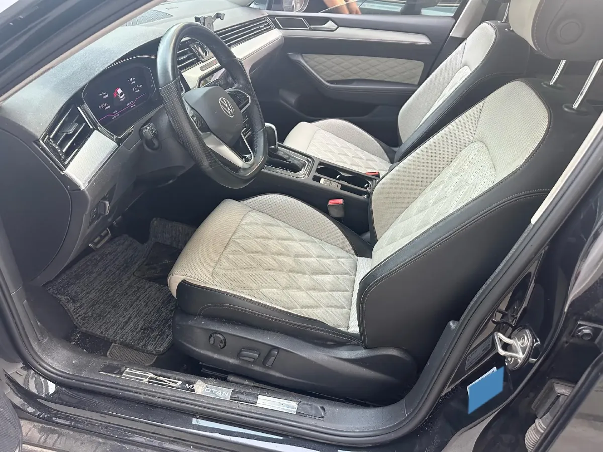 2024 Volkswagen Magotan 2.0T 186HP L4 7DCT,autocango,china used car exporter,china ev exporter,chinese used car exporter,chinese used ev exporter