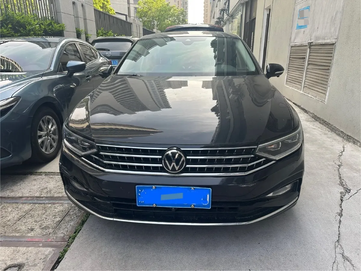 2024 Volkswagen Magotan 2.0T 186HP L4 7DCT,autocango,china used car exporter,china ev exporter,chinese used car exporter,chinese used ev exporter