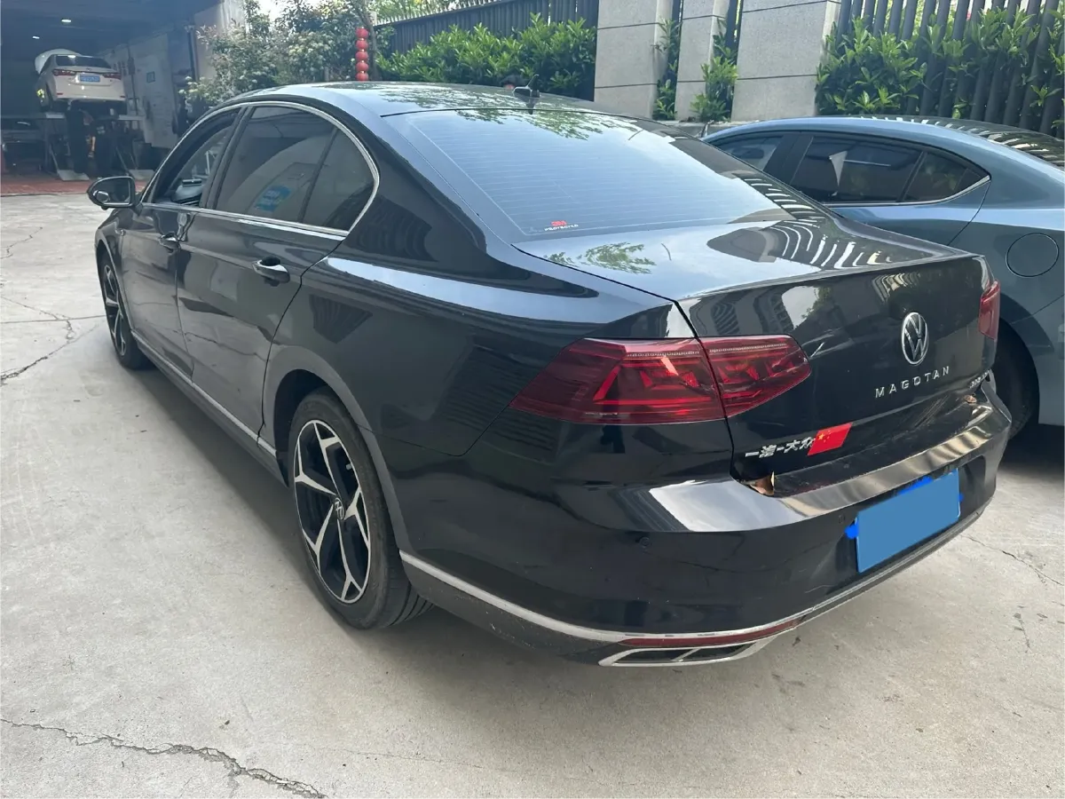 2024 Volkswagen Magotan 2.0T 186HP L4 7DCT,autocango,china used car exporter,china ev exporter,chinese used car exporter,chinese used ev exporter