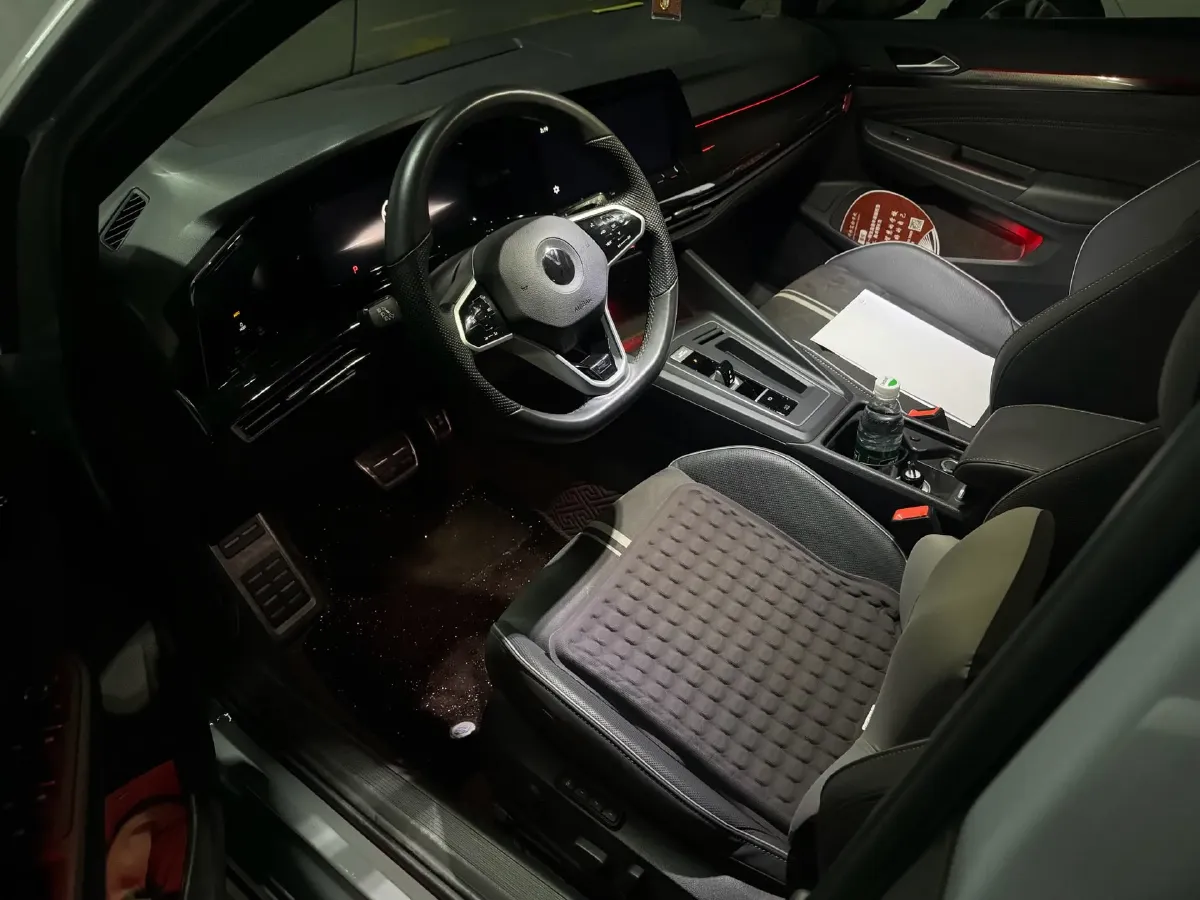 2023 Volkswagen Golf 1.4T 150HP L4 7DCT,autocango,china used car exporter,china ev exporter,chinese used car exporter,chinese used ev exporter