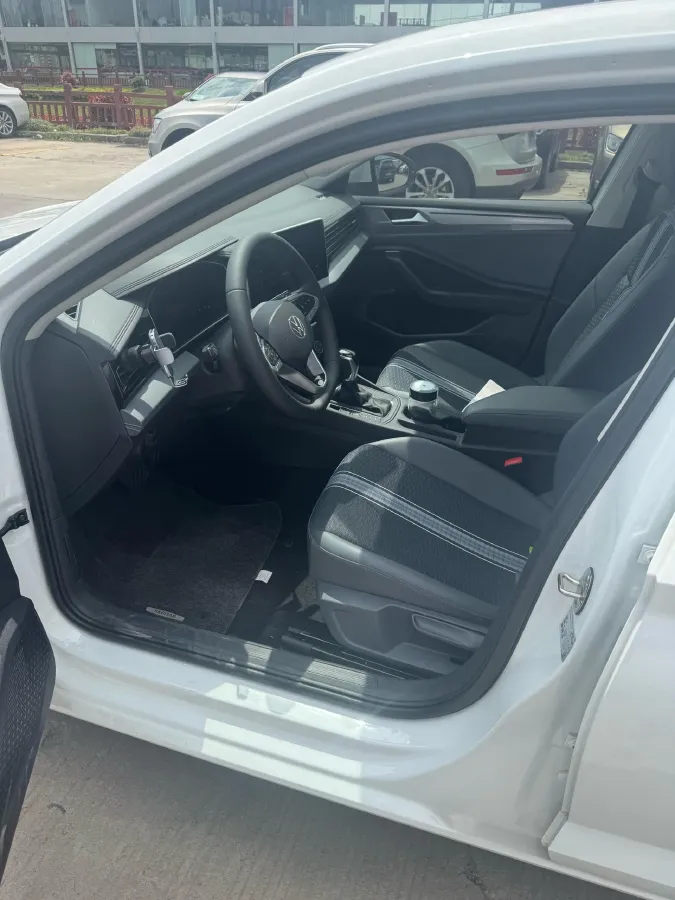 2023 Volkswagen Sagitar 1.2T 116HP L4 7DCT,autocango,china used car exporter,china ev exporter,chinese used car exporter,chinese used ev exporter