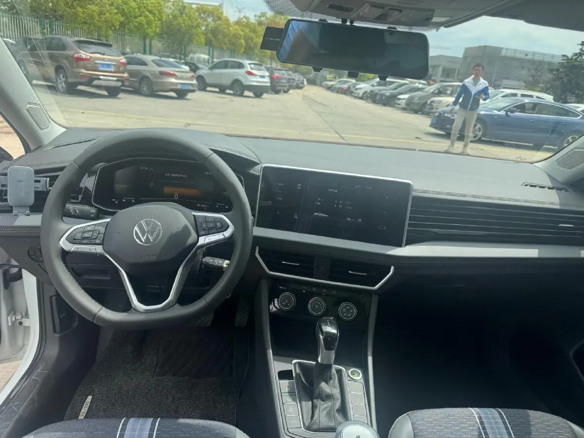 2023 Volkswagen Sagitar 1.2T 116HP L4 7DCT,autocango,china used car exporter,china ev exporter,chinese used car exporter,chinese used ev exporter