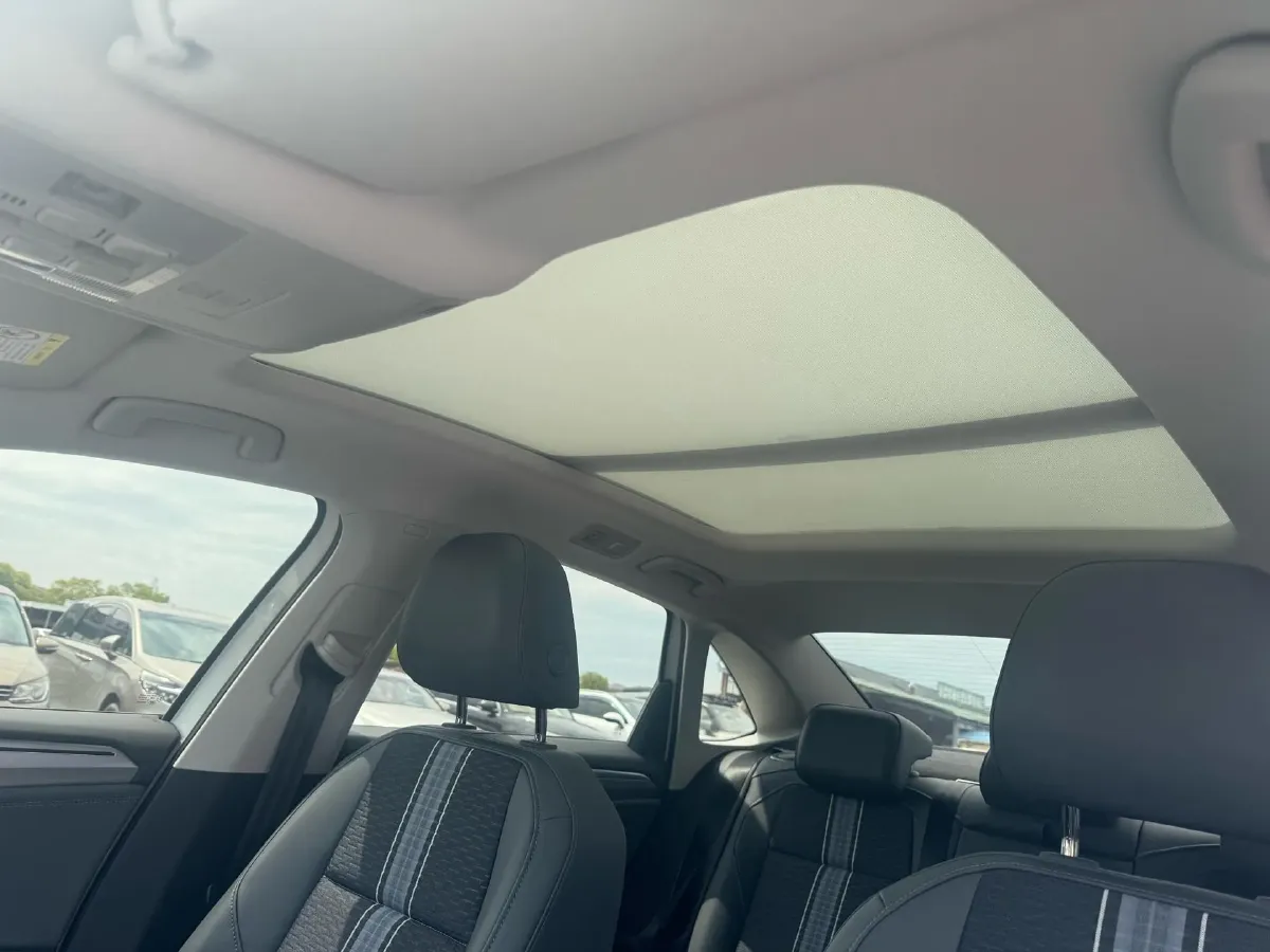 2023 Volkswagen Sagitar 1.2T 116HP L4 7DCT,autocango,china used car exporter,china ev exporter,chinese used car exporter,chinese used ev exporter