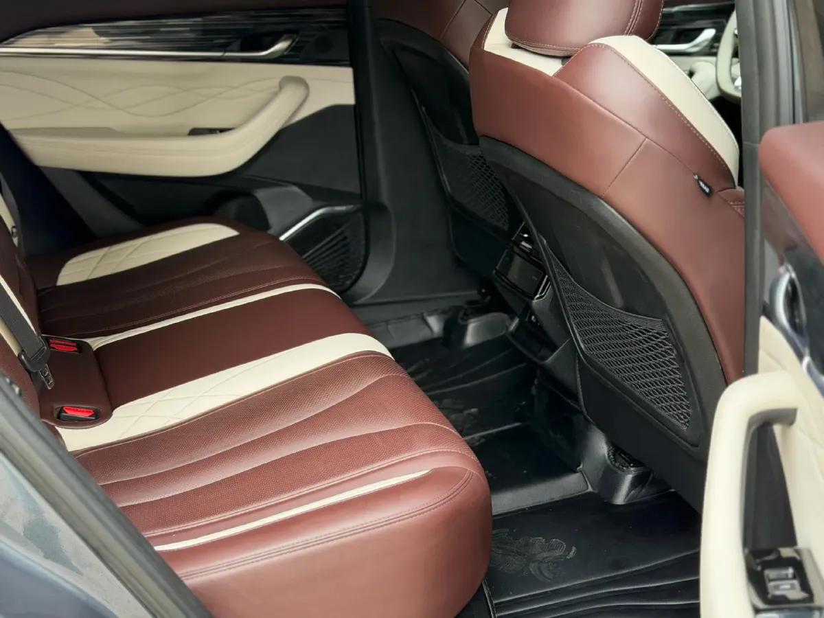 2021 Geely Monjaro 2.0T 218HP L4 7DCT,autocango,china used car exporter,china ev exporter,chinese used car exporter,chinese used ev exporter