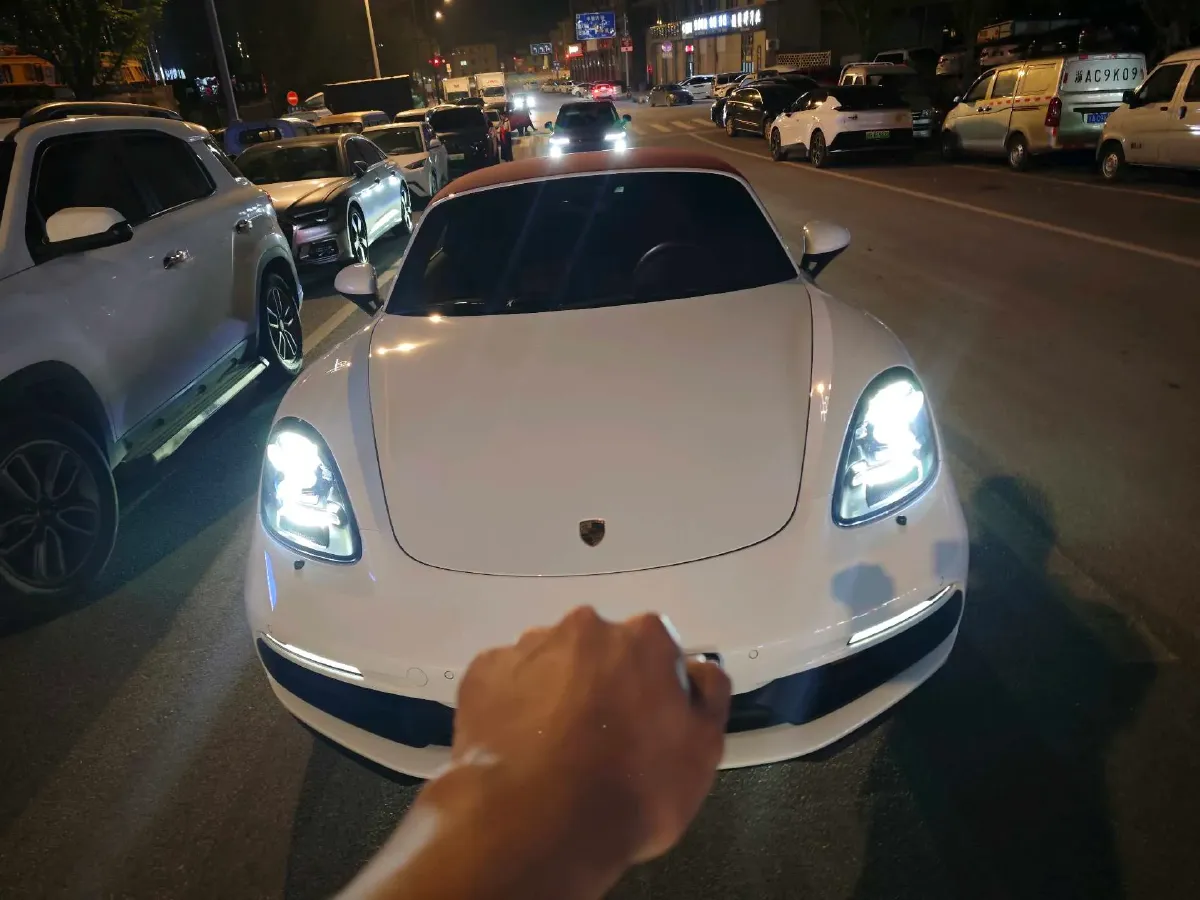 2020 Porsche 718 2.5T 366HP H4 7DCT,autocango,china used car exporter,china ev exporter,chinese used car exporter,chinese used ev exporter