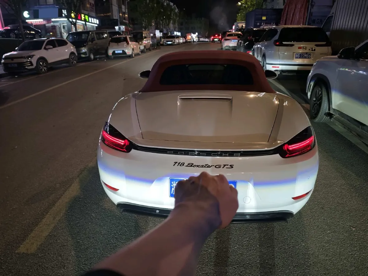 2020 Porsche 718 2.5T 366HP H4 7DCT,autocango,china used car exporter,china ev exporter,chinese used car exporter,chinese used ev exporter