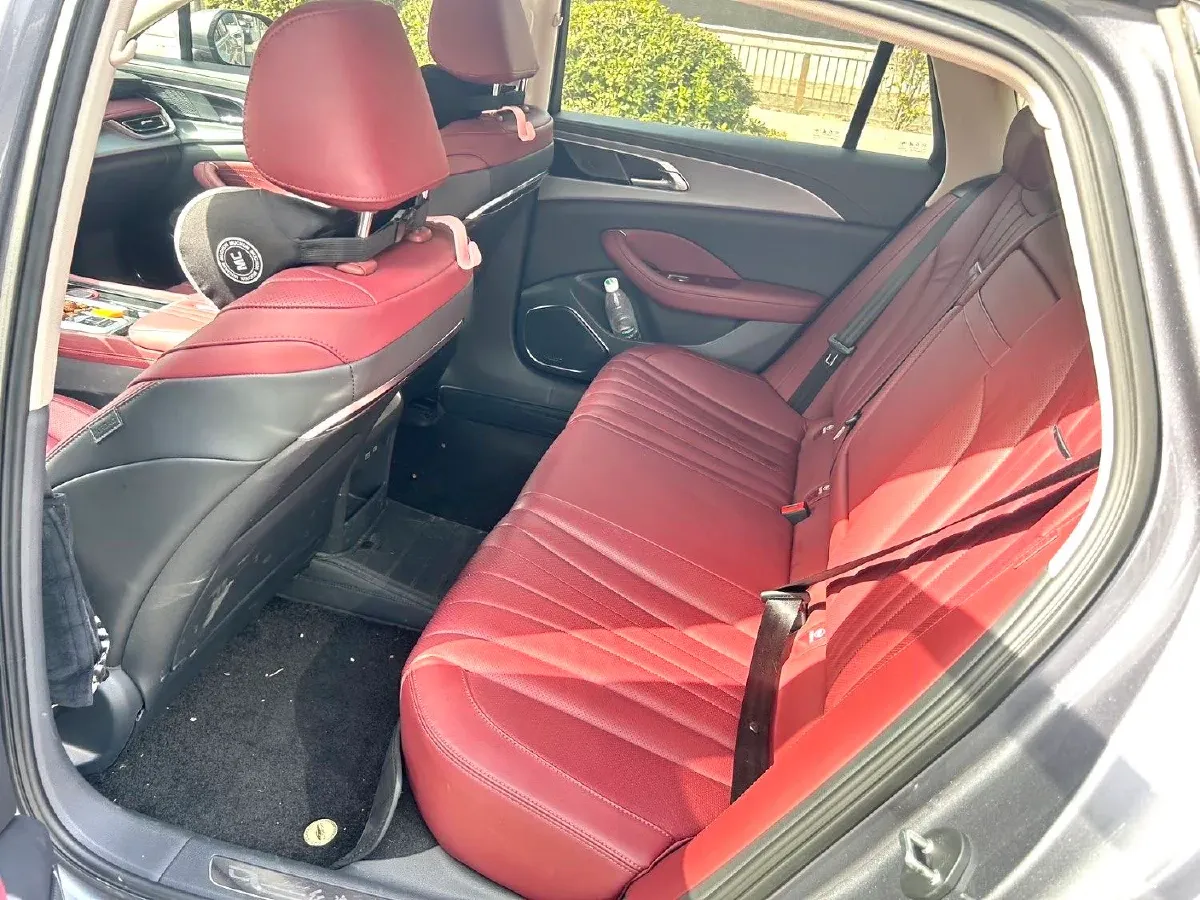 2023 HongQi H5 2.0T 224HP L4 8AT,autocango,china used car exporter,china ev exporter,chinese used car exporter,chinese used ev exporter