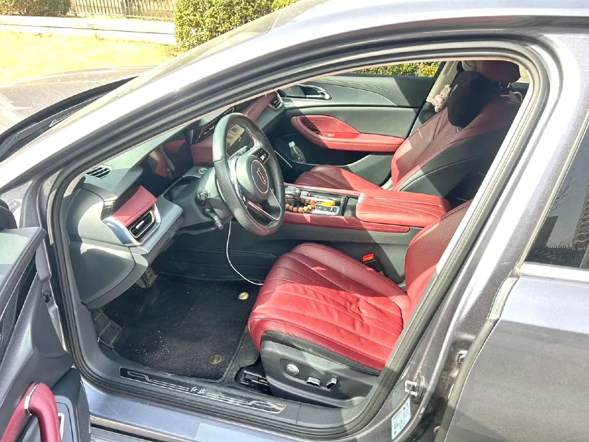 2023 HongQi H5 2.0T 224HP L4 8AT,autocango,china used car exporter,china ev exporter,chinese used car exporter,chinese used ev exporter