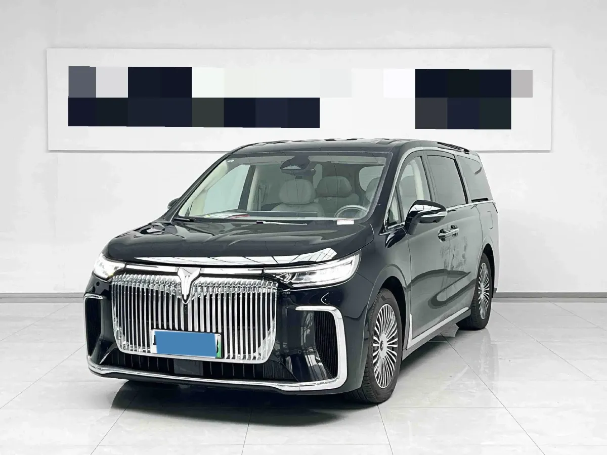 2025 Voyah Dream 1.5T 150HP L4 PHEV 41.7KWH,autocango,china used car exporter,china ev exporter,chinese used car exporter,chinese used ev exporter