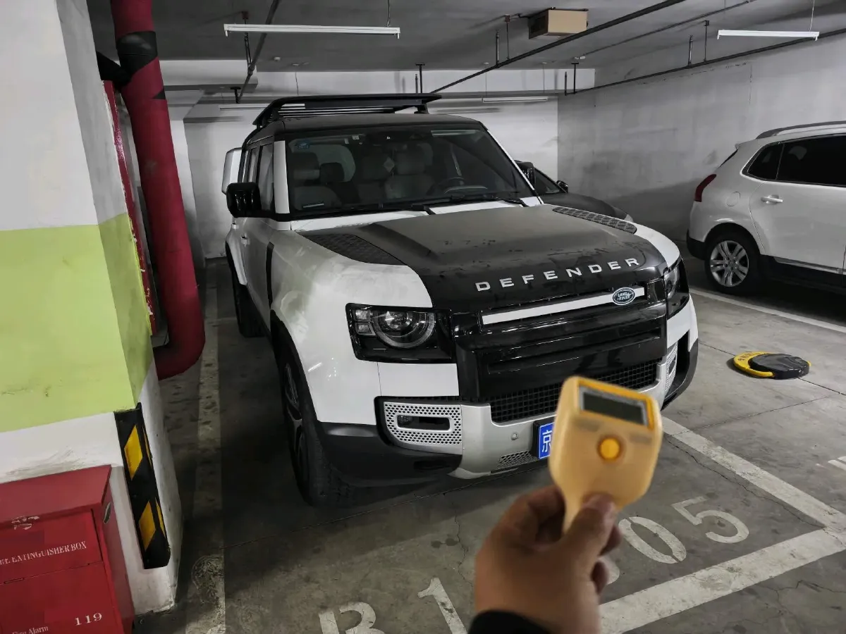 2020 Land Rover Defender 3.0T 400HP L6 8AT,autocango,china used car exporter,china ev exporter,chinese used car exporter,chinese used ev exporter