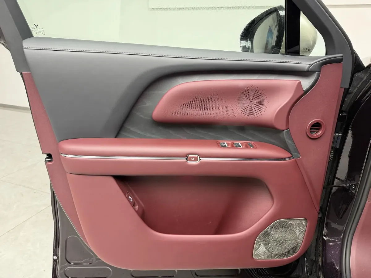 2026 Voyah 9L 1.5T 150HP L4 PHEV,autocango,china used car exporter,china ev exporter,chinese used car exporter,chinese used ev exporter