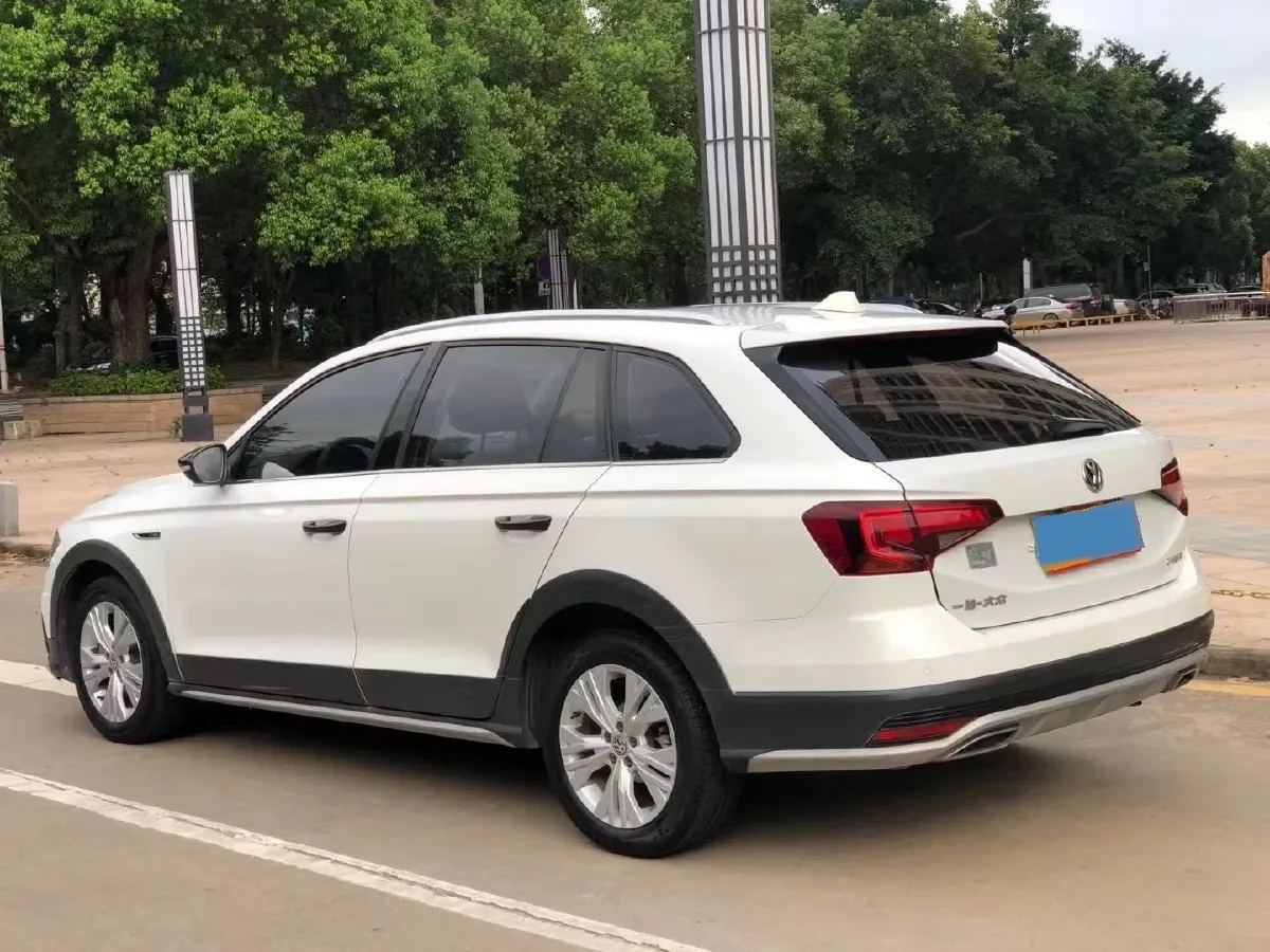 2017 Volkswagen C-Trek 1.6L 110HP L4 6AT,autocango,china used car exporter,china ev exporter,chinese used car exporter,chinese used ev exporter