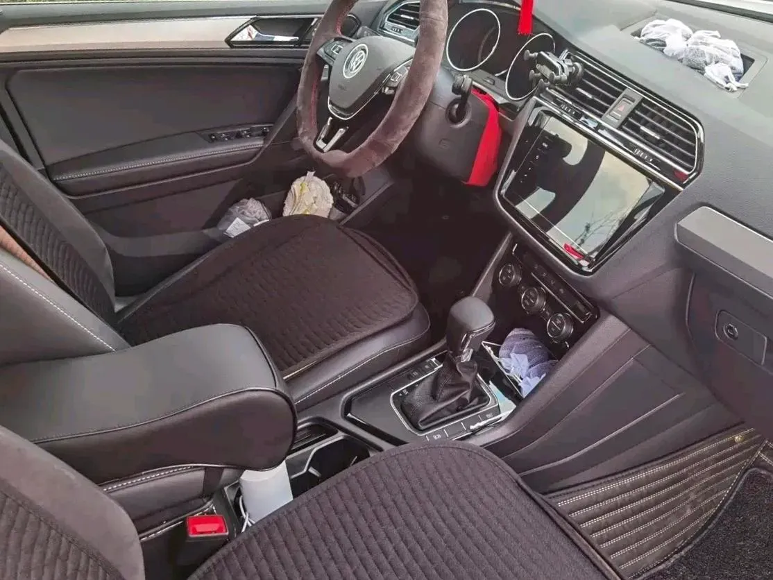 2021 Volkswagen Tiguan L 1.4T 150HP L4 7DCT,autocango,china used car exporter,china ev exporter,chinese used car exporter,chinese used ev exporter