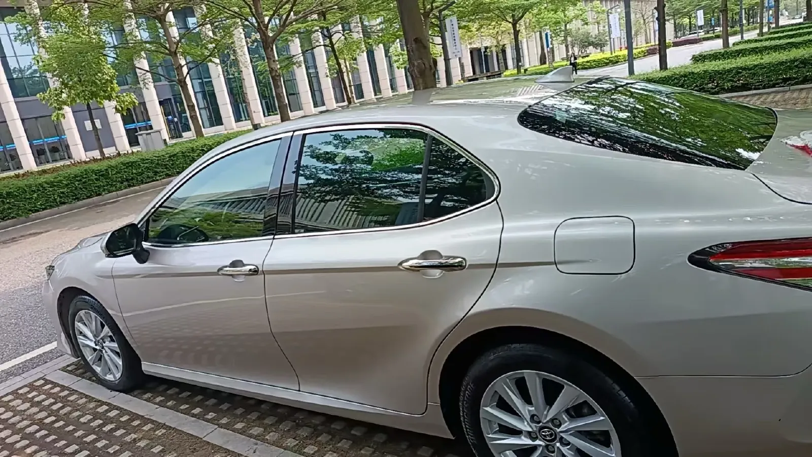 2021 Toyota Camry 2.0L 178HP L4 CVT,autocango,china used car exporter,china ev exporter,chinese used car exporter,chinese used ev exporter