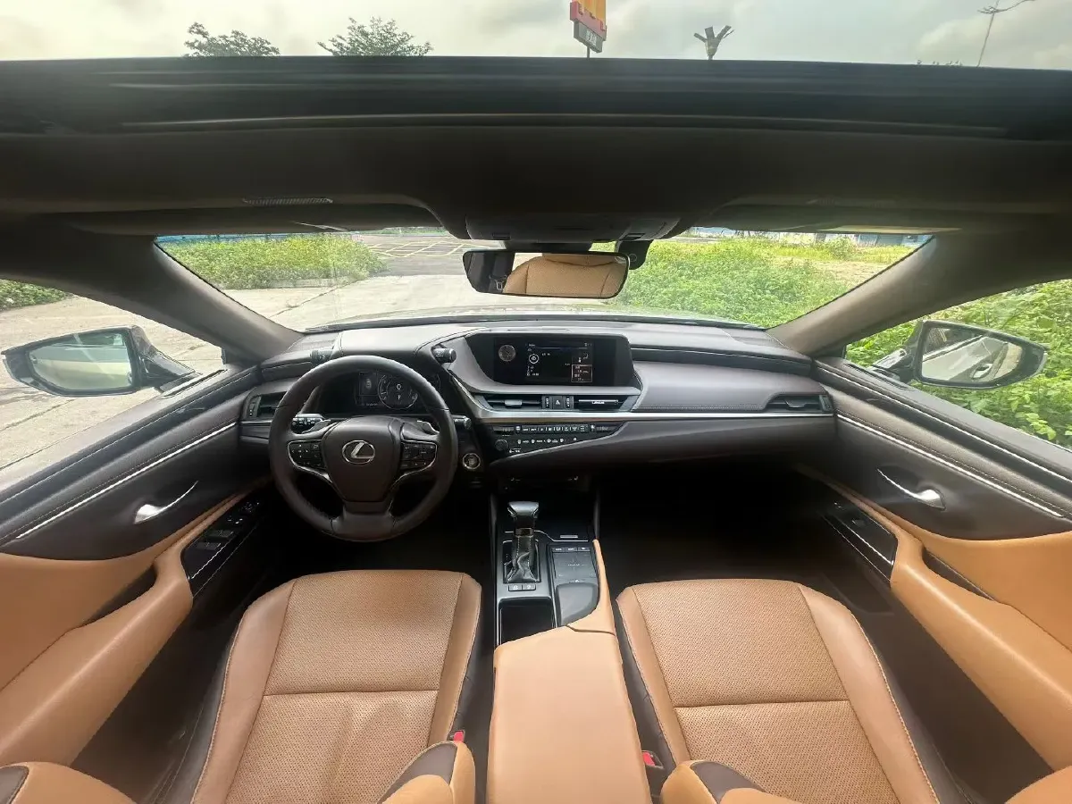 2018 Lexus ES 2.0L 167HP L4 6AT,autocango,china used car exporter,china ev exporter,chinese used car exporter,chinese used ev exporter