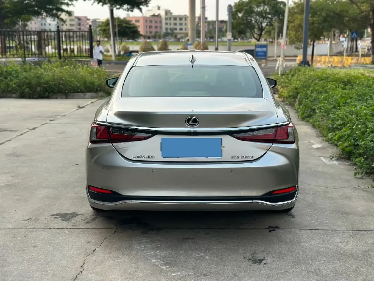 2018 Lexus ES 2.0L 167HP L4 6AT,autocango,china used car exporter,china ev exporter,chinese used car exporter,chinese used ev exporter