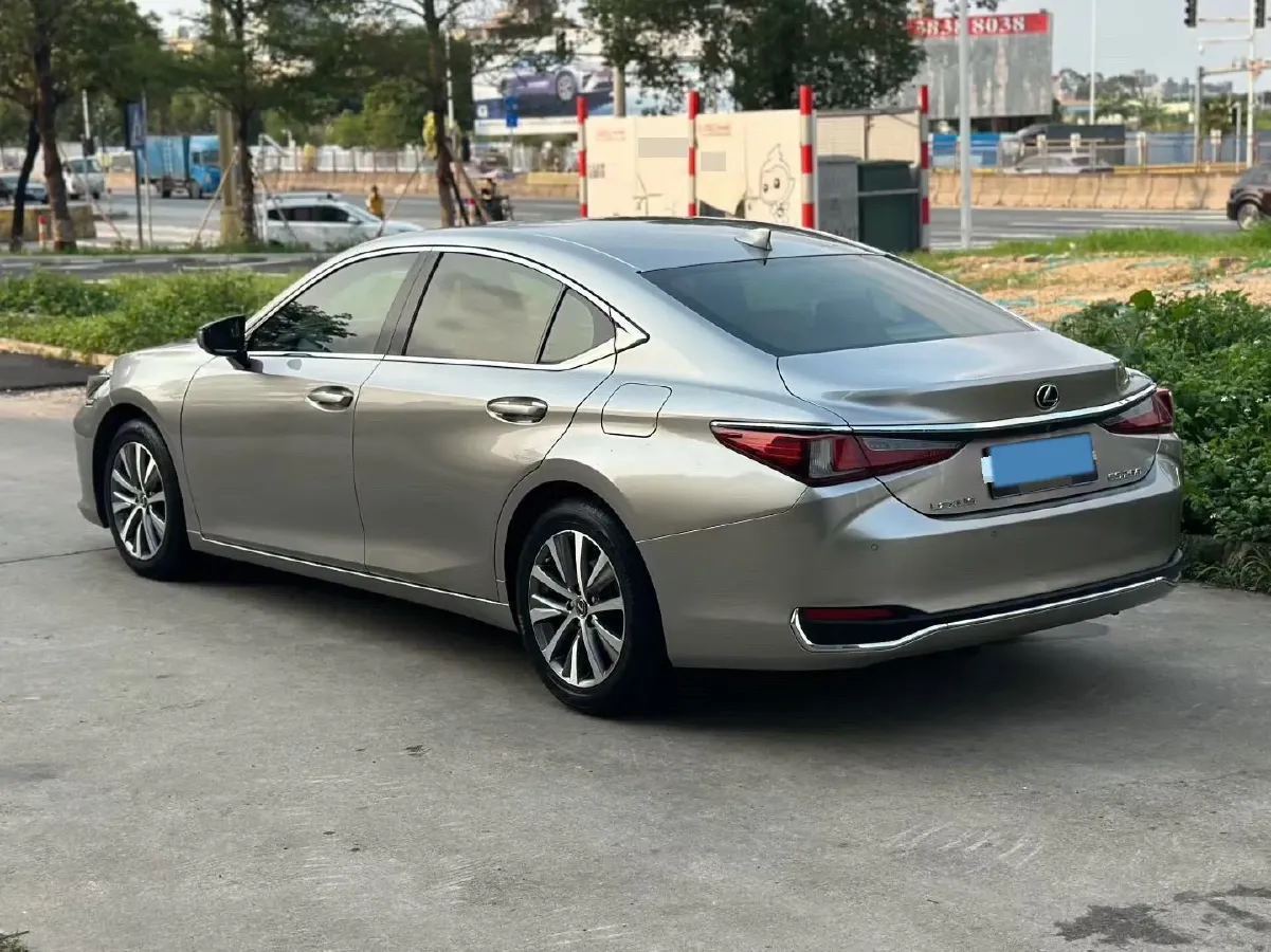 2018 Lexus ES 2.0L 167HP L4 6AT,autocango,china used car exporter,china ev exporter,chinese used car exporter,chinese used ev exporter