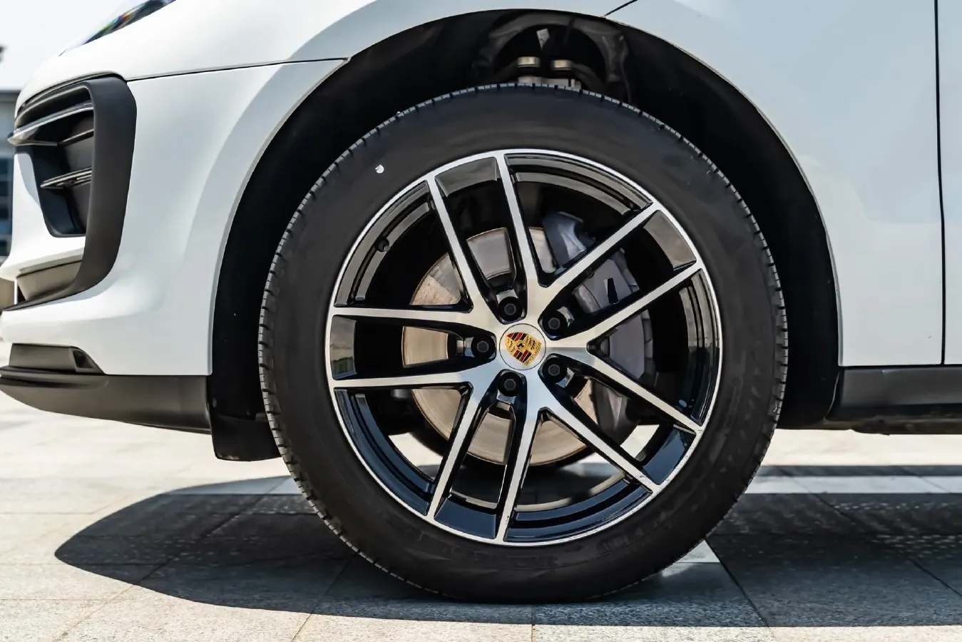 2024 Porsche Macan 2.0T 265HP L4 7DCT,autocango,china used car exporter,china ev exporter,chinese used car exporter,chinese used ev exporter