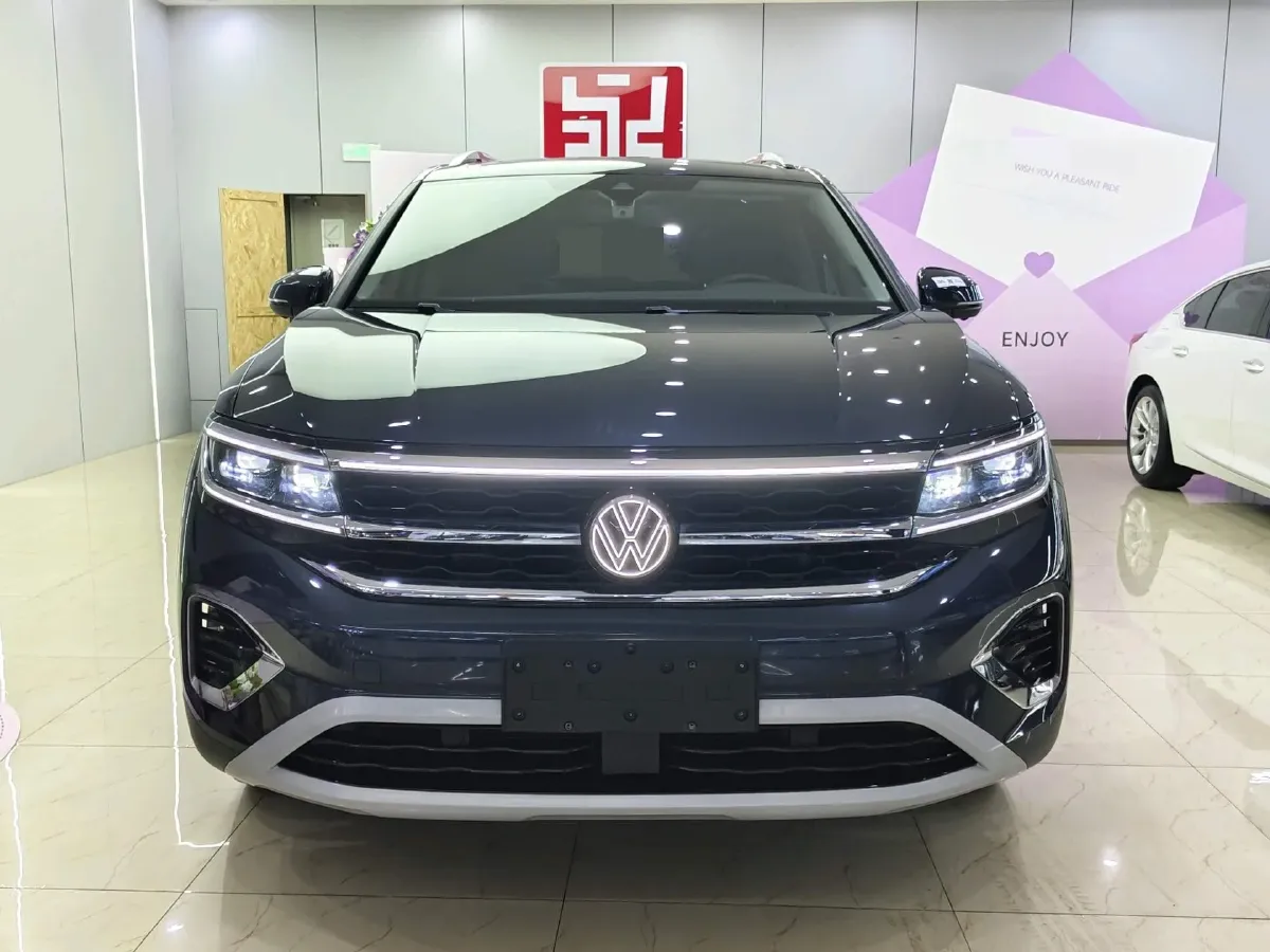 2023 Volkswagen Talagon 2.5T 299HP V6 7DCT,autocango,china used car exporter,china ev exporter,chinese used car exporter,chinese used ev exporter