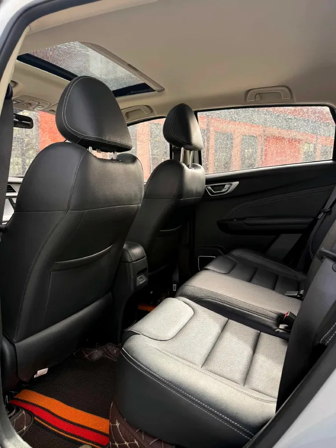 2017 Geely Vision X3 1.5L 102HP L4 5MT,autocango,china used car exporter,china ev exporter,chinese used car exporter,chinese used ev exporter