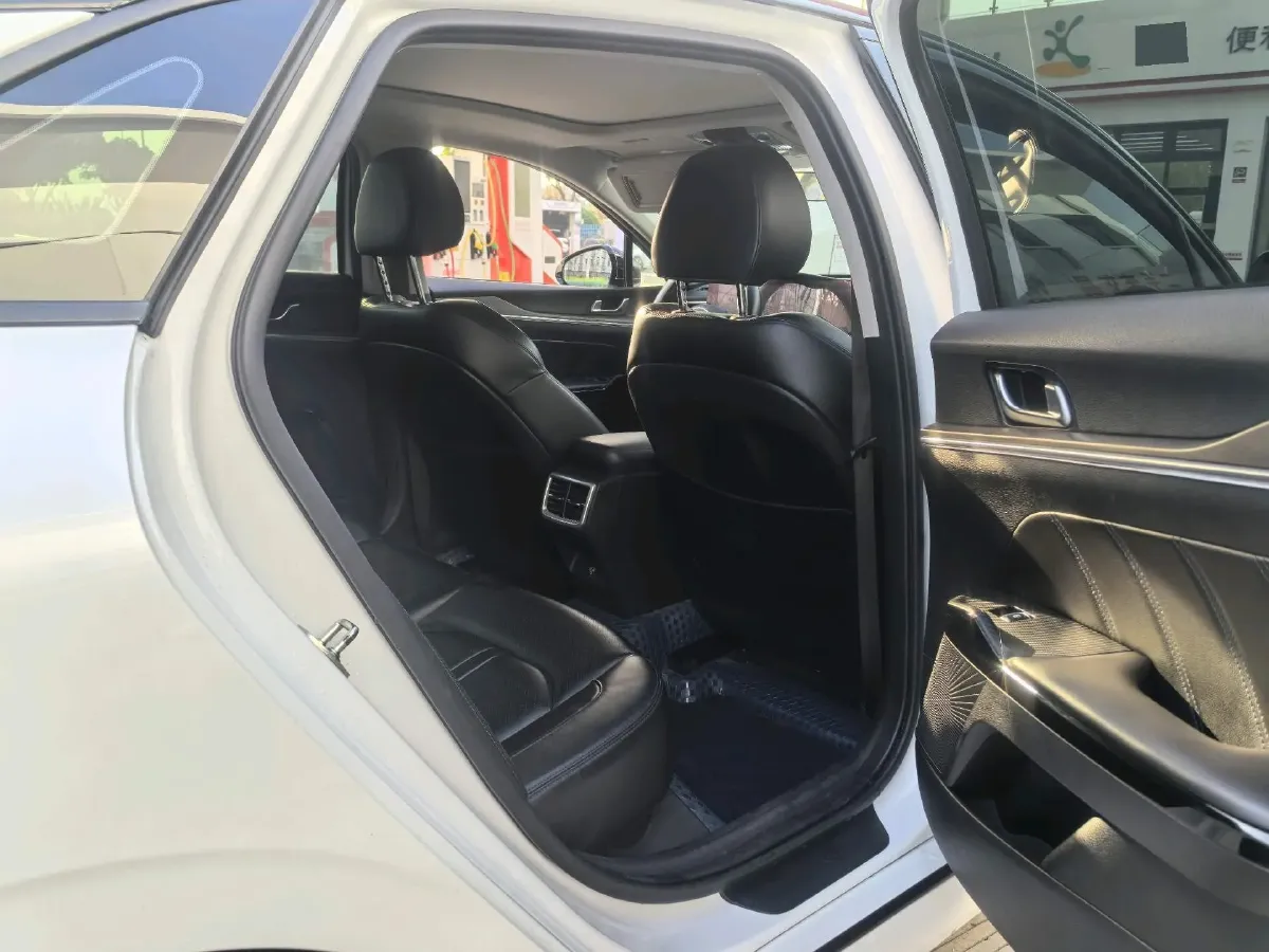 2020 Kia K5 1.5T 170HP L4 7DCT,autocango,china used car exporter,china ev exporter,chinese used car exporter,chinese used ev exporter