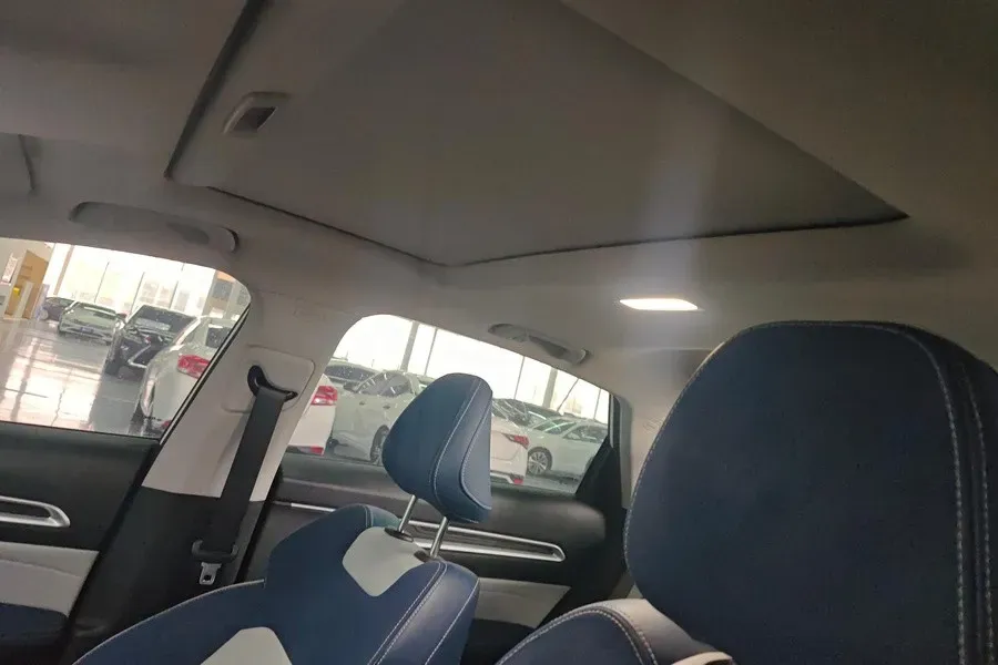 2022 Geely Emgrand 1.5L 114HP L4 CVT,autocango,china used car exporter,china ev exporter,chinese used car exporter,chinese used ev exporter