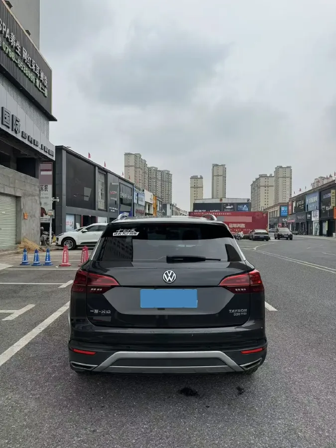 2019 Jeep Cherokee 2.0T 234HP L4 9AT,autocango,china used car exporter,china ev exporter,chinese used car exporter,chinese used ev exporter