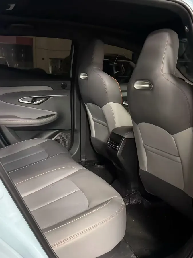 2022 ChangAn UNI-T 1.5T 188HP L4 7DCT,autocango,china used car exporter,china ev exporter,chinese used car exporter,chinese used ev exporter