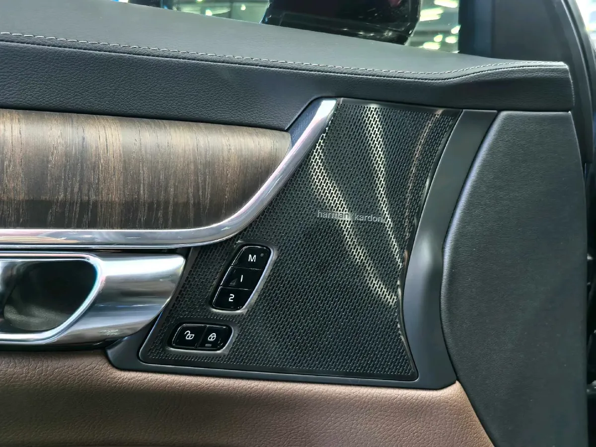 2022 Volvo S90 2.0T 250HP L4 8AT,autocango,china used car exporter,china ev exporter,chinese used car exporter,chinese used ev exporter