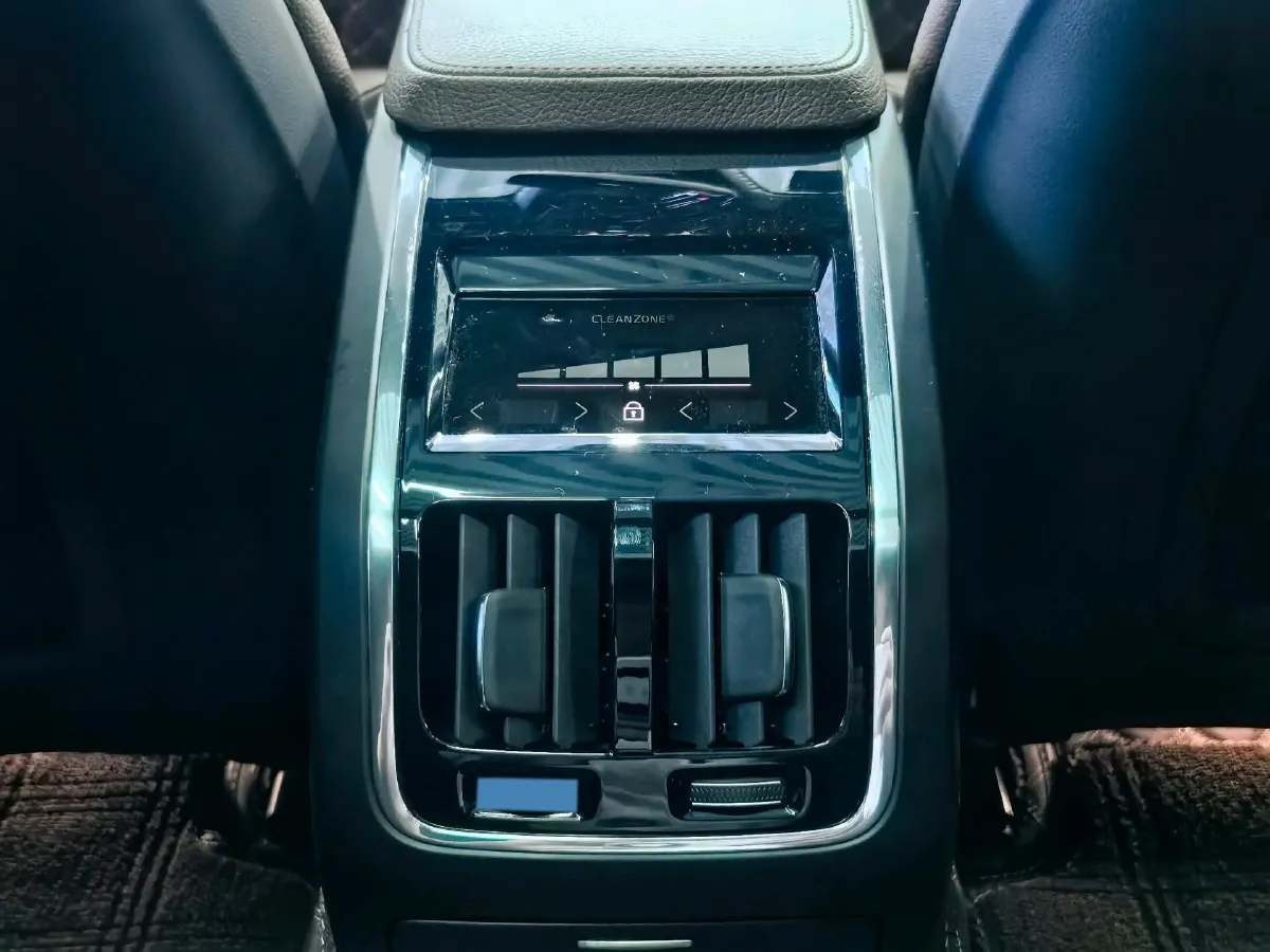 2022 Volvo S90 2.0T 250HP L4 8AT,autocango,china used car exporter,china ev exporter,chinese used car exporter,chinese used ev exporter