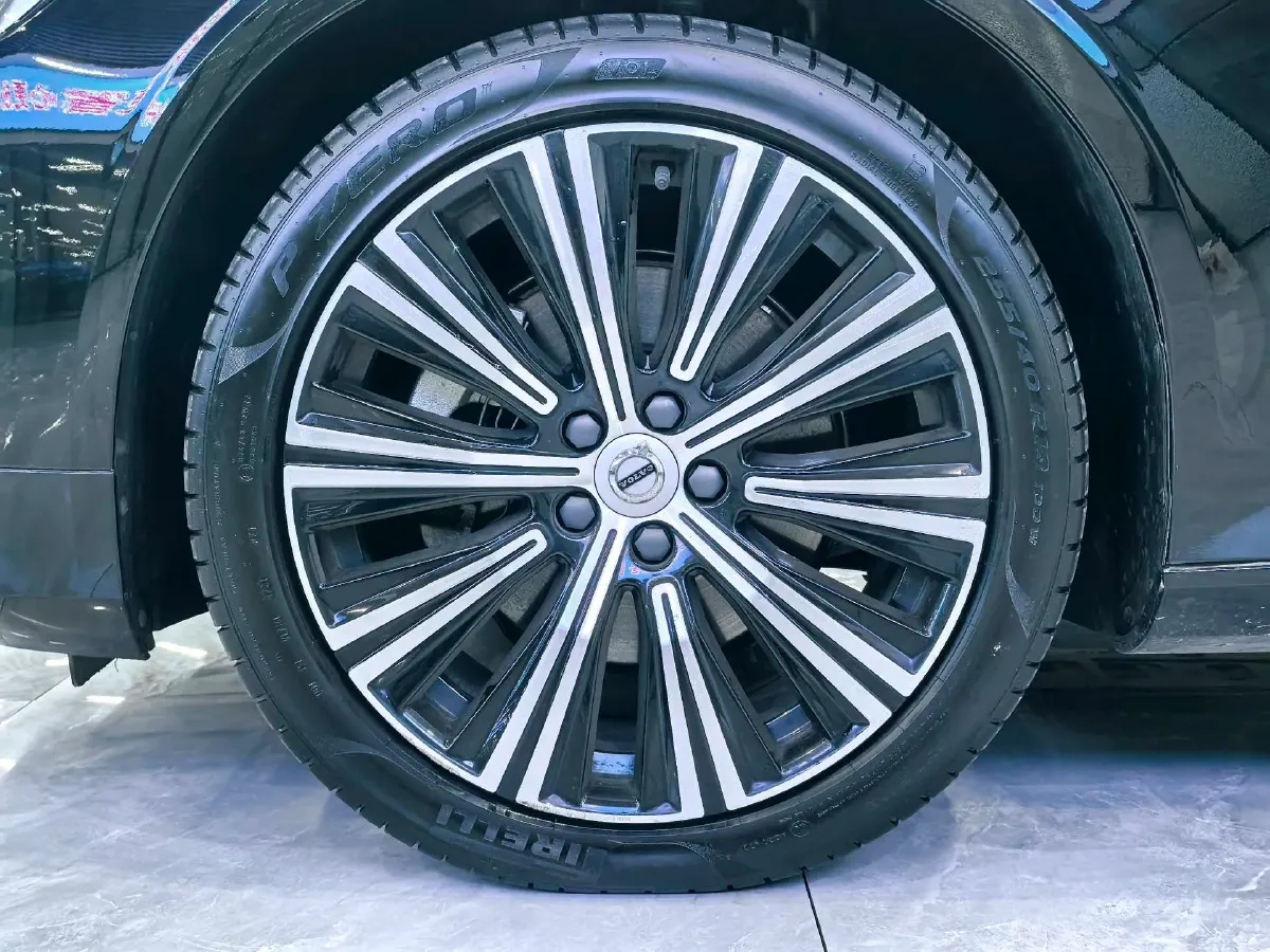 2022 Volvo S90 2.0T 250HP L4 8AT,autocango,china used car exporter,china ev exporter,chinese used car exporter,chinese used ev exporter