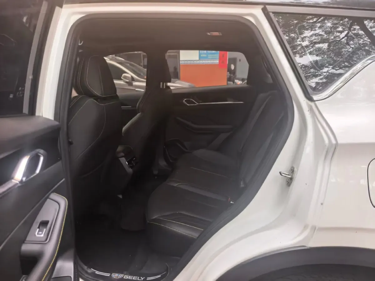 2025 Geely Coolray 1.5T 181HP L4 7DCT,autocango,china used car exporter,china ev exporter,chinese used car exporter,chinese used ev exporter