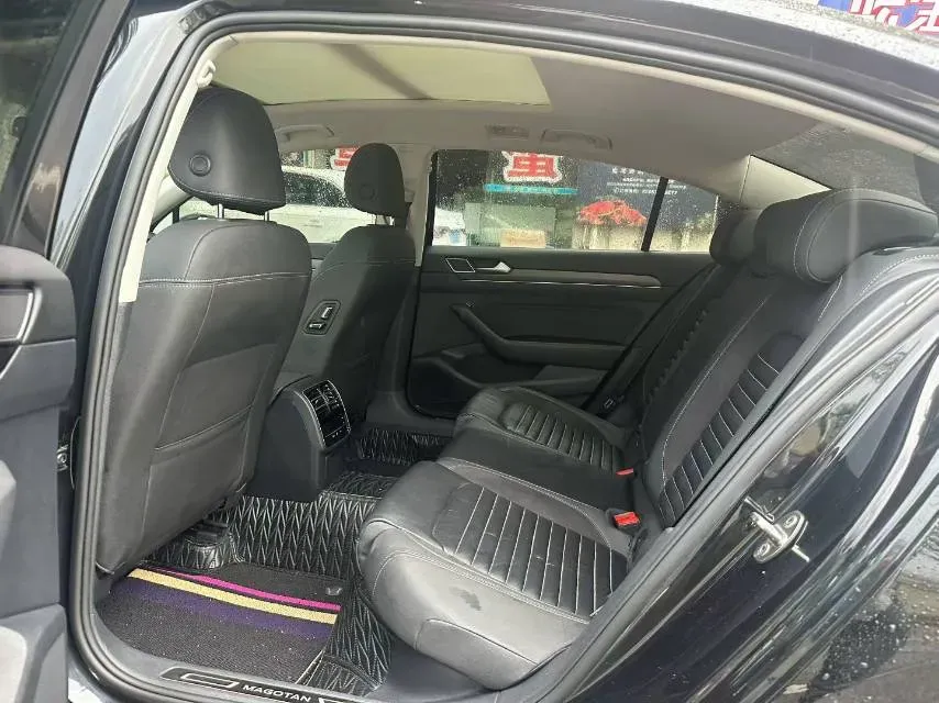 2020 Volkswagen Magotan 2.0T 186HP L4 7DCT,autocango,china used car exporter,china ev exporter,chinese used car exporter,chinese used ev exporter