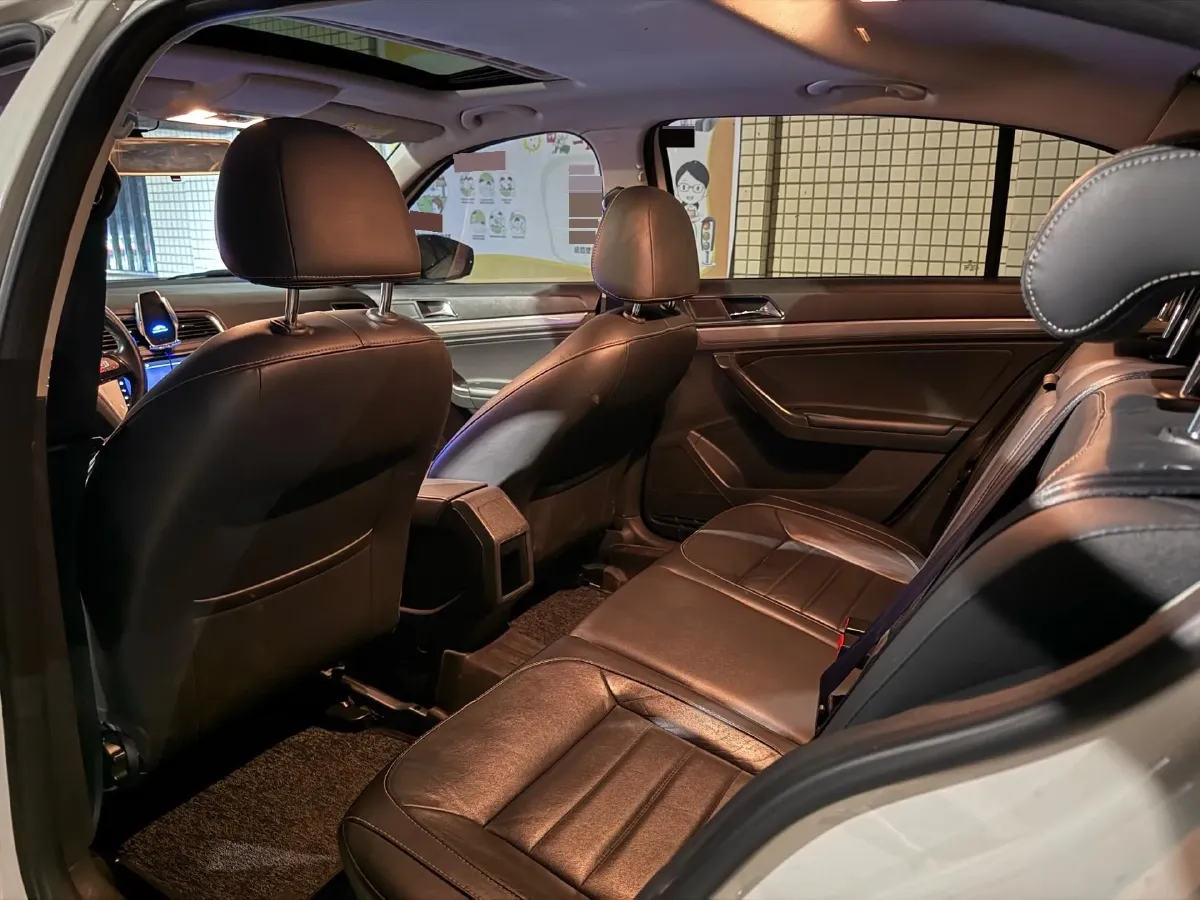 2017 Volkswagen Lavida 1.4T 131HP L4 7DCT,autocango,china used car exporter,china ev exporter,chinese used car exporter,chinese used ev exporter