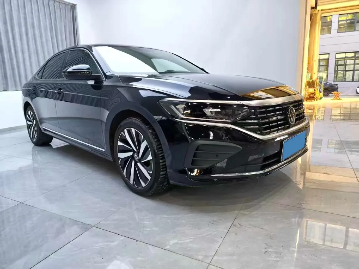 2024 Volkswagen Passat 2.0T 186HP L4 7DCT,autocango,china used car exporter,china ev exporter,chinese used car exporter,chinese used ev exporter