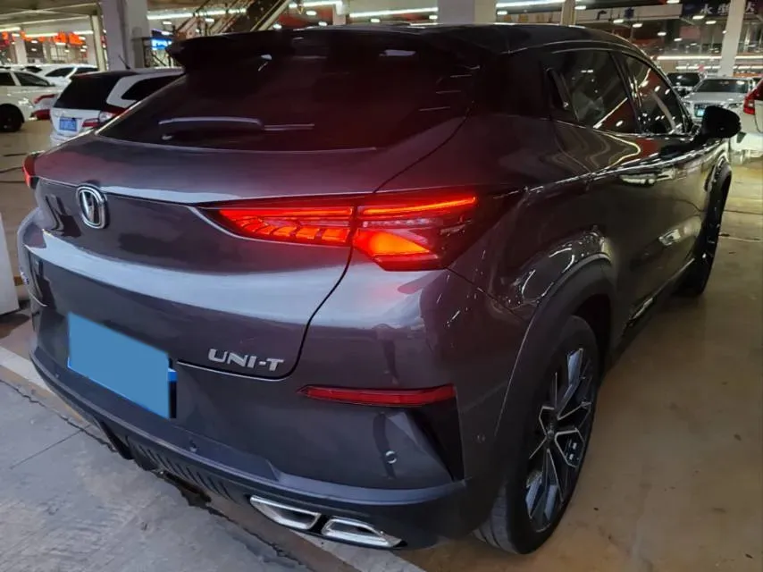 2022 ChangAn UNI-T 1.5T 188HP L4 7DCT,autocango,china used car exporter,china ev exporter,chinese used car exporter,chinese used ev exporter
