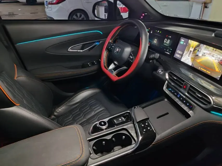 2022 ChangAn UNI-T 1.5T 188HP L4 7DCT,autocango,china used car exporter,china ev exporter,chinese used car exporter,chinese used ev exporter