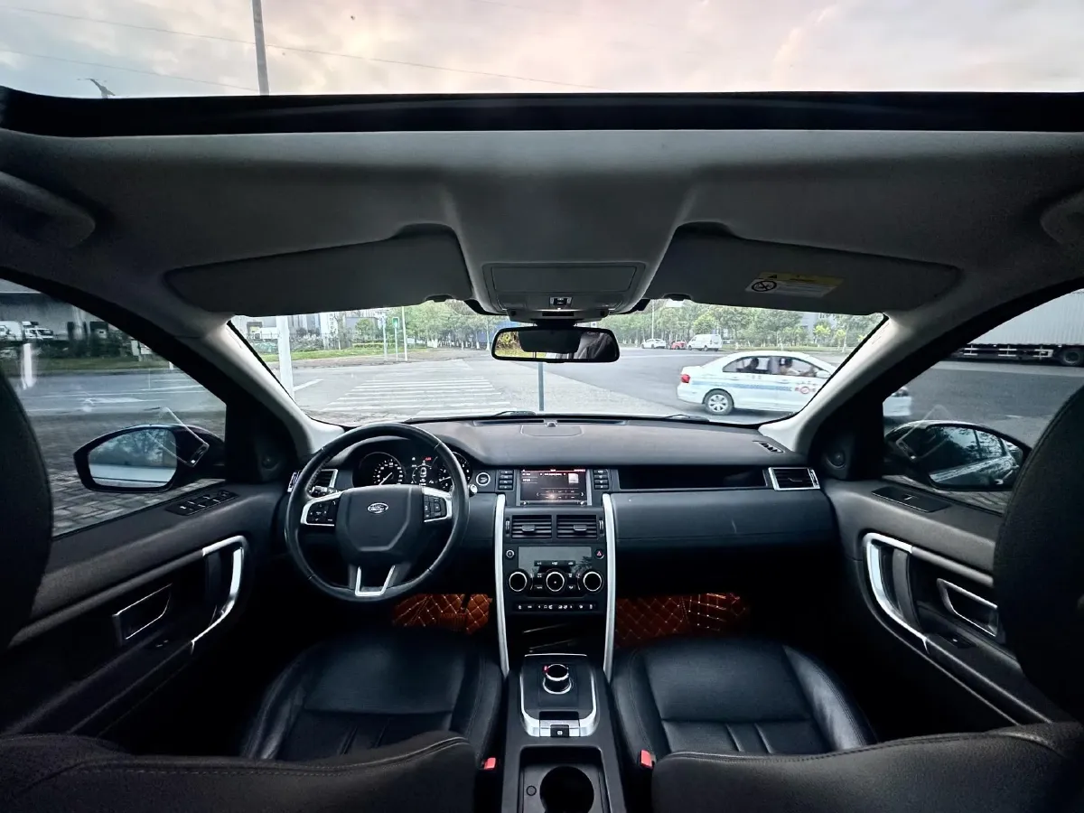 2018 Land Rover Discovery Sport 2.0T 241HP L4 9AT,autocango,china used car exporter,china ev exporter,chinese used car exporter,chinese used ev exporter