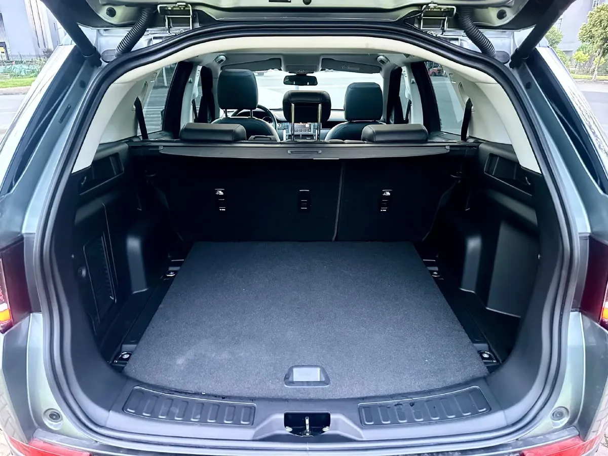 2018 Land Rover Discovery Sport 2.0T 241HP L4 9AT,autocango,china used car exporter,china ev exporter,chinese used car exporter,chinese used ev exporter