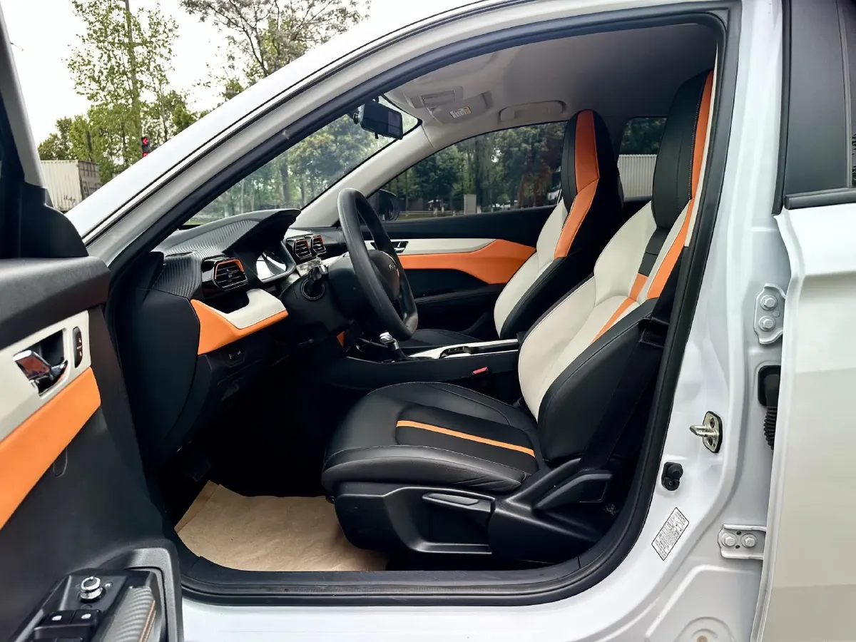 2023 DongFeng Aeolus YiXuan 1.5L 125HP L4 6DCT,autocango,china used car exporter,china ev exporter,chinese used car exporter,chinese used ev exporter