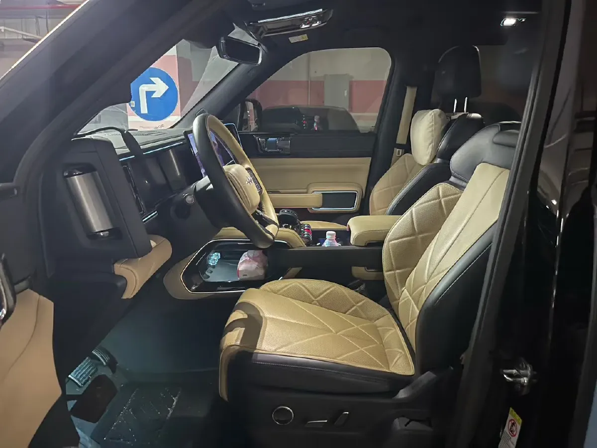 2023 FangChengBao Bao 5 1.5T 194HP L4 E-CVT PHEV 31.8KWH,autocango,china used car exporter,china ev exporter,chinese used car exporter,chinese used ev exporter