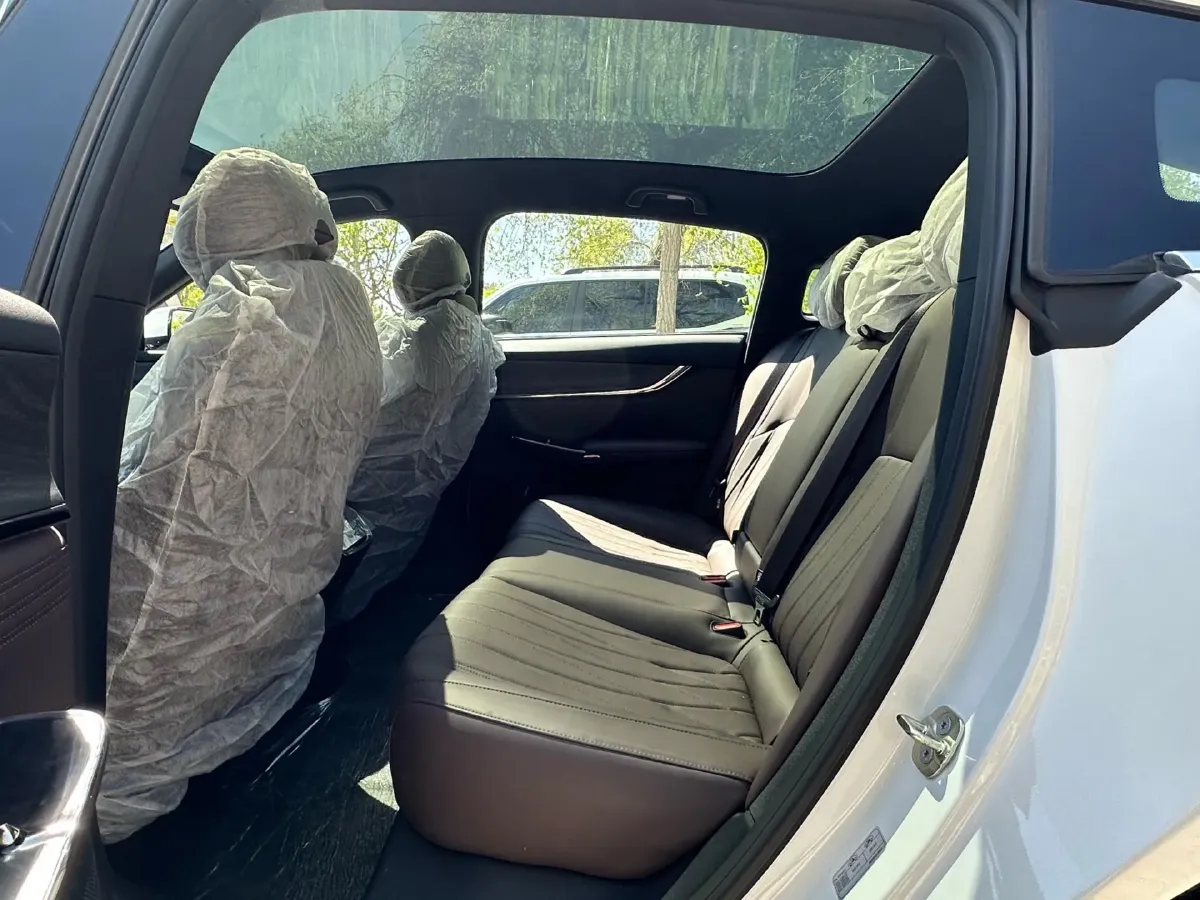 2025 ChangAn QiYuan A07 REEV 98HP REEV 28.4KWH,autocango,china used car exporter,china ev exporter,chinese used car exporter,chinese used ev exporter