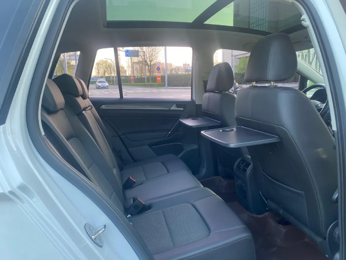 2018 Volkswagen Golf Sportsvan 1.4T 131HP L4 7DCT,autocango,china used car exporter,china ev exporter,chinese used car exporter,chinese used ev exporter